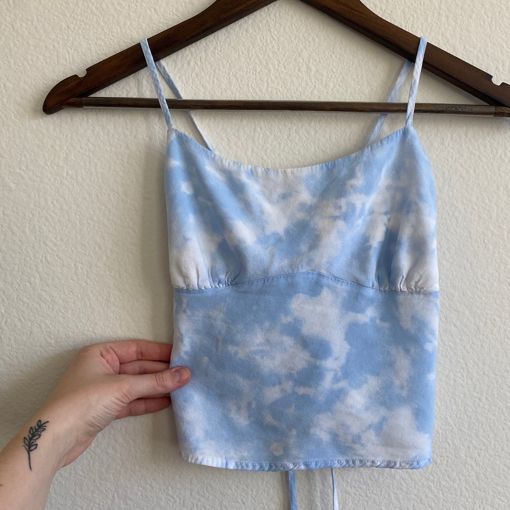 Kendall & Kylie Cross-Back Clouds Crop Top